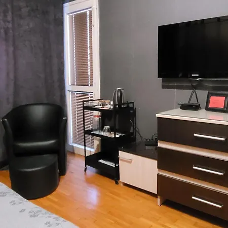 New York - For Overnight Travelers Near The Airport, Parking * Sofia